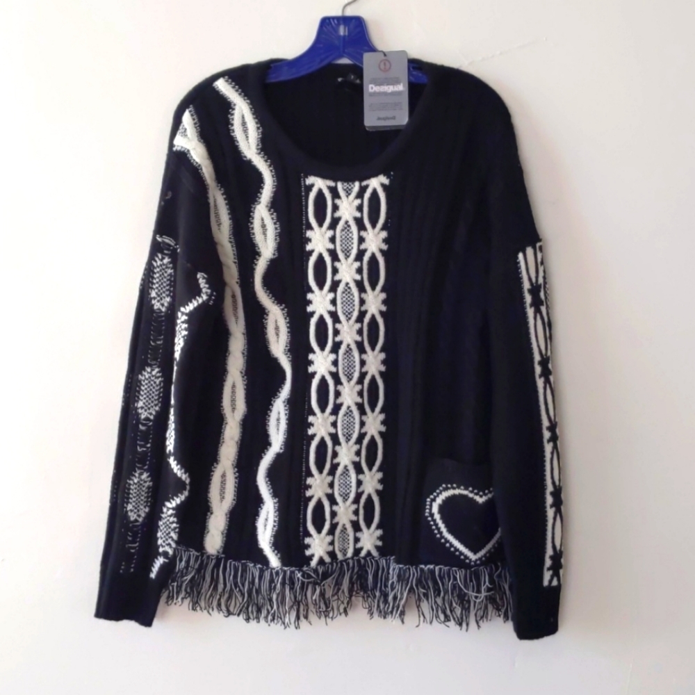 Heart pocket: M Desigual sweater NWT